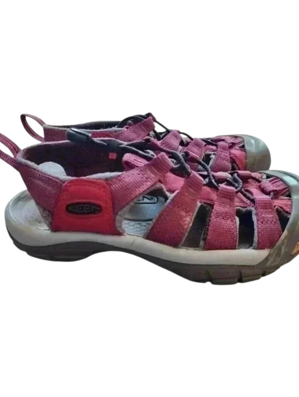 KEEN Newport H2 Closed Toe Hiking Water Sandals Womens 7 Burgundy Gorpcore